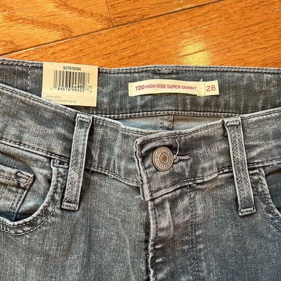 Levi’s 720 High-Rise Super Skinny women’s size 6 gray jeans. New With Tags. - Picture 2 of 7